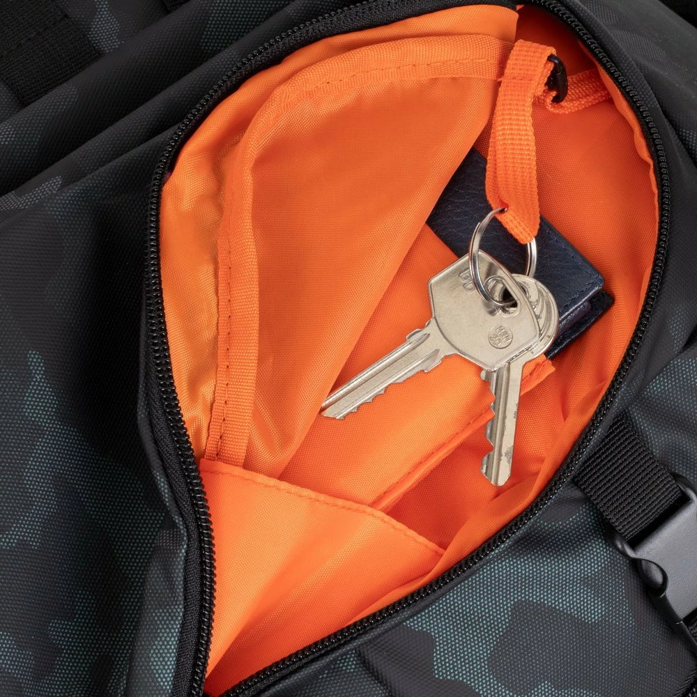 Çantë shpine RIVACASE Sherwood 7661, 32L, për laptop 17.3 inç, gri camo