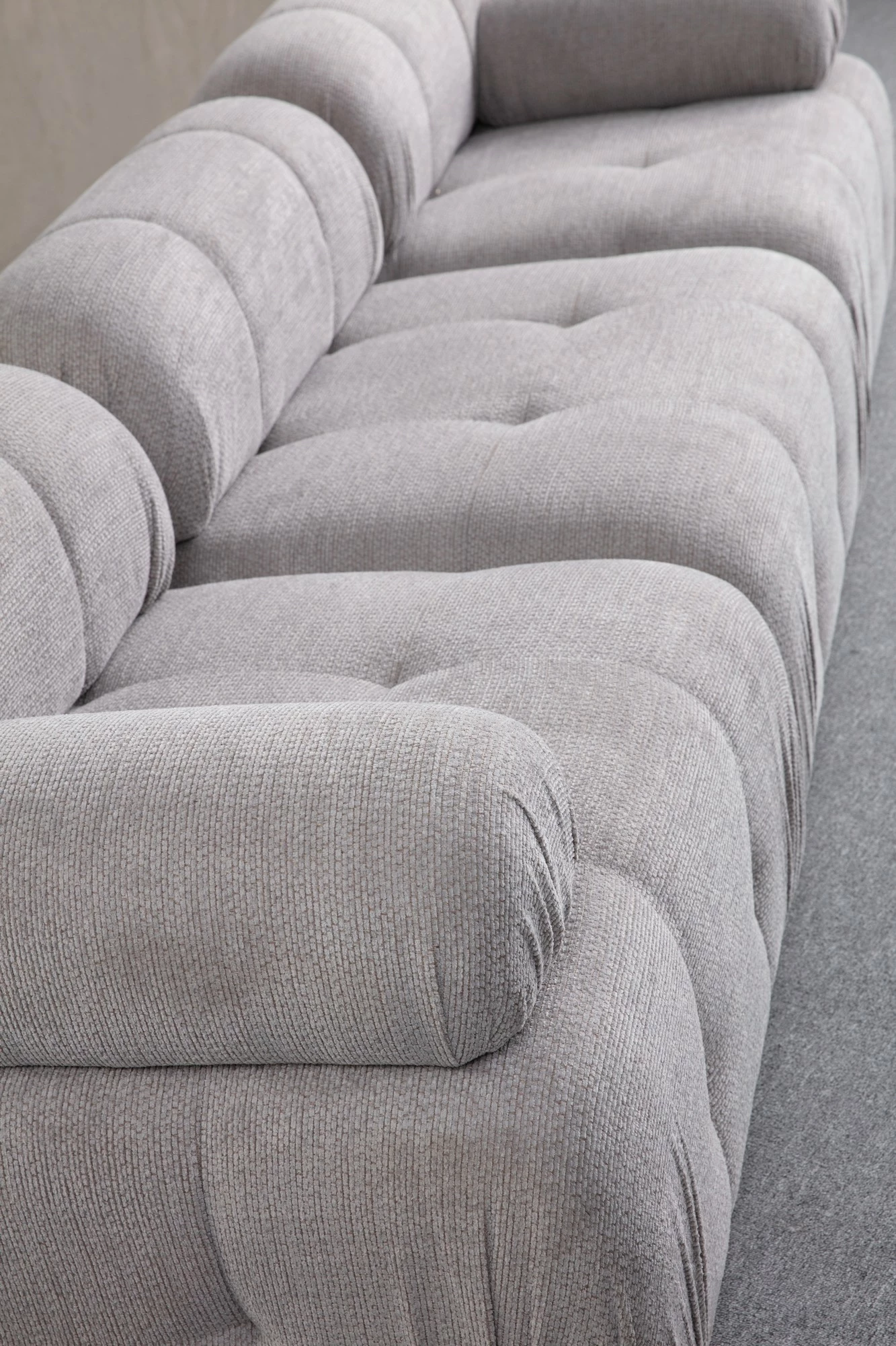 Divan treshe Atelier del Sofa, Petite 3, ngjyrë gri e çelët