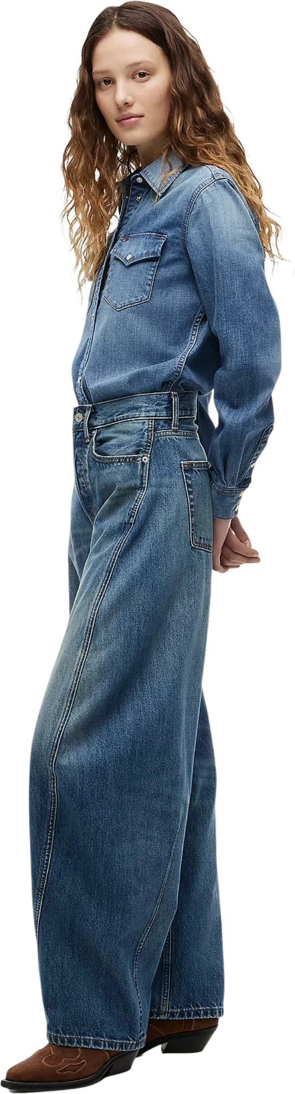 Xhinse për femra Tommy Hilfiger Jeans Ella Mid Barrel DW0DW23098, denim blu [Madhësia: 24/32]