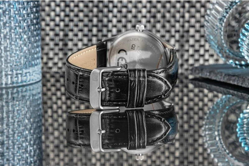 Orë dore për meshkuj Adriatica, e zezë