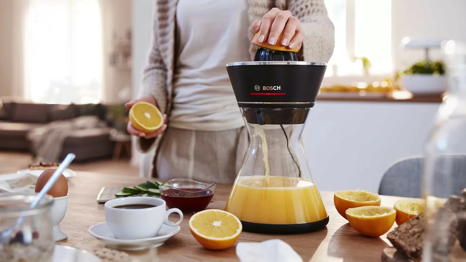 Shtrydhëse agrumesh Bosch MCP72GPB, 1L, e zezë