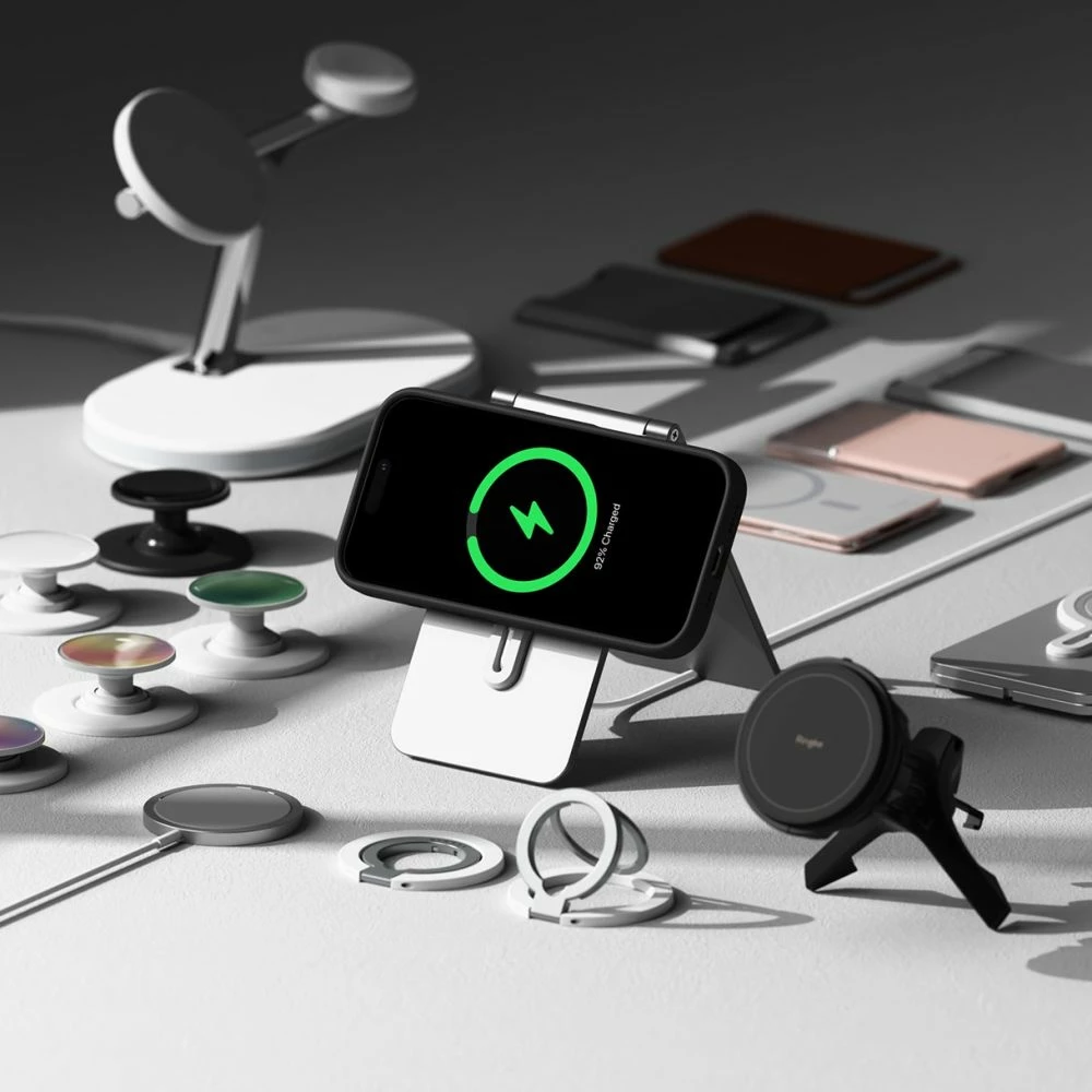 Mbështjellës Ringke Silicone MagSafe për iPhone 16 Pro Max, i zi