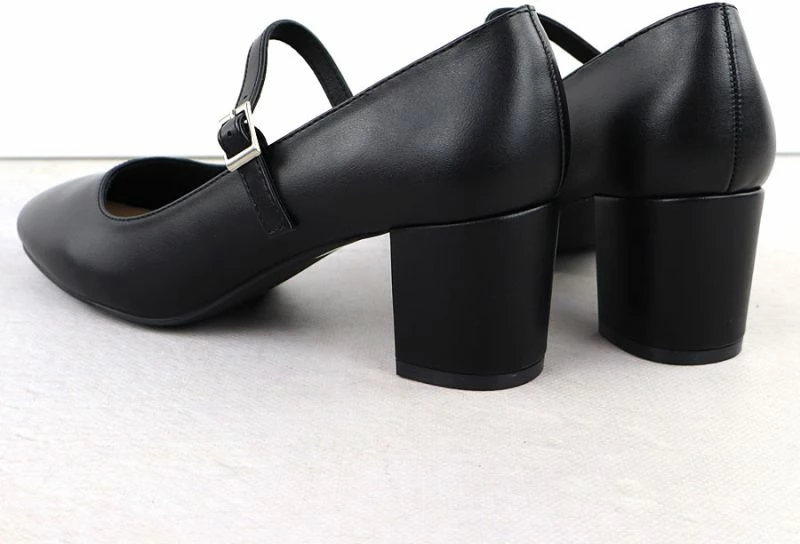 Këpucë elegante për femra Leone, të zeza