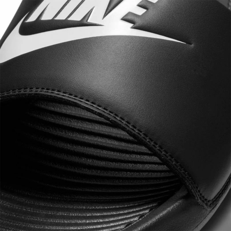 Papuqe për meshkuj Nike, të zeza [Madhësia: 38.5]