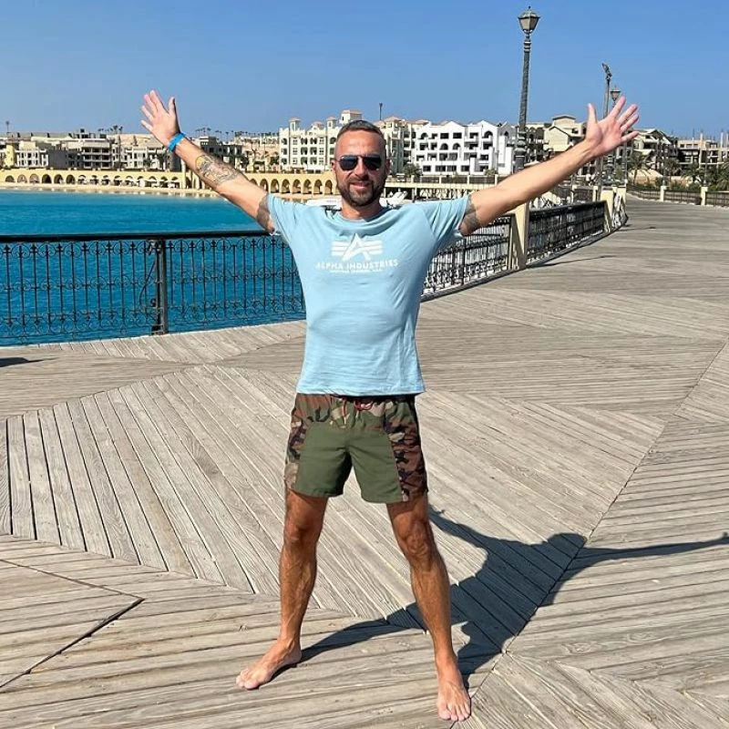 Maicë Alpha Industries për meshkuj, e kaltër