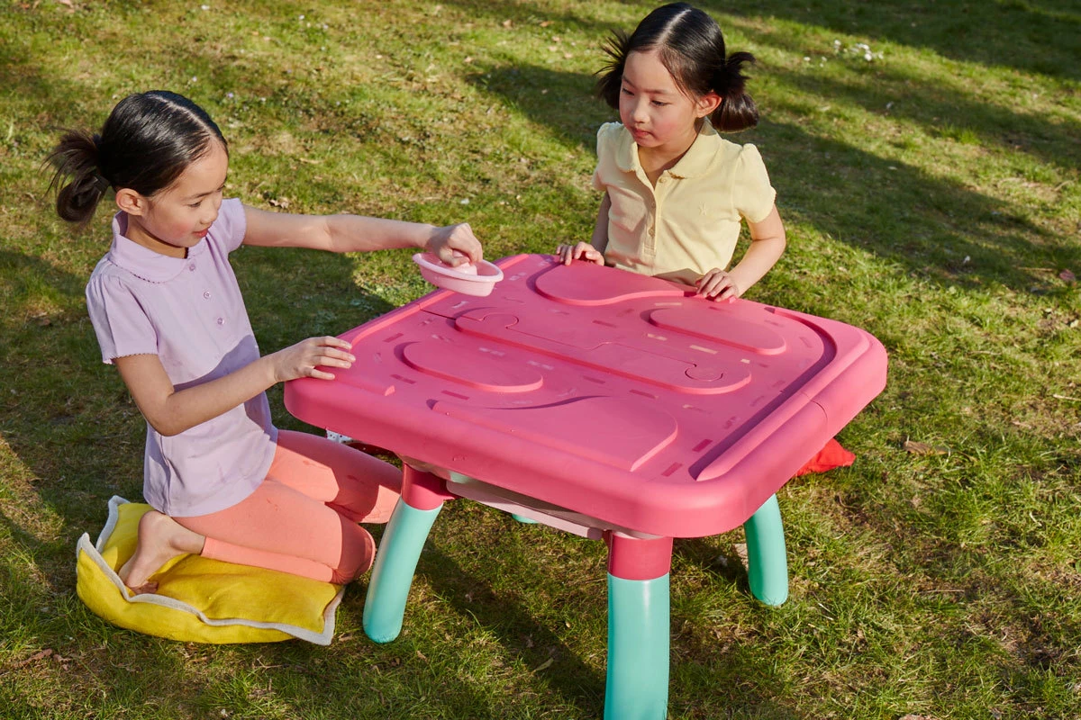 Set tavolinë me lodra për vajza Centre Pink Sand and Water Table with Lid & Accessories 