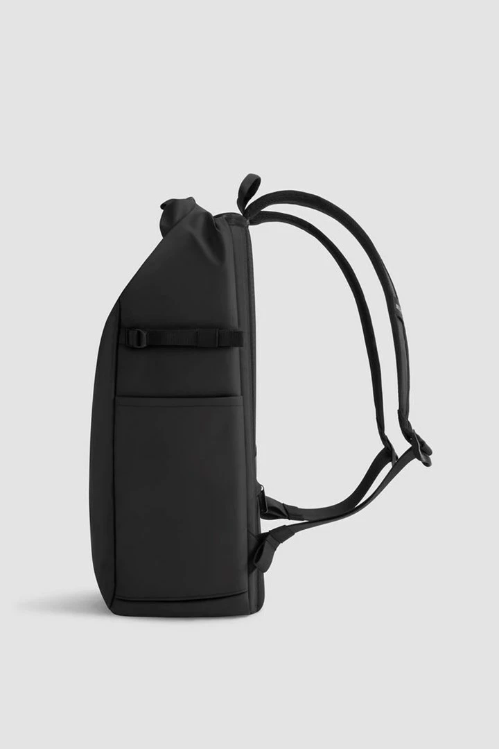 Çantë shpine XD DESIGN Urban, rezistente ndaj ujit, 20 L, e zezë