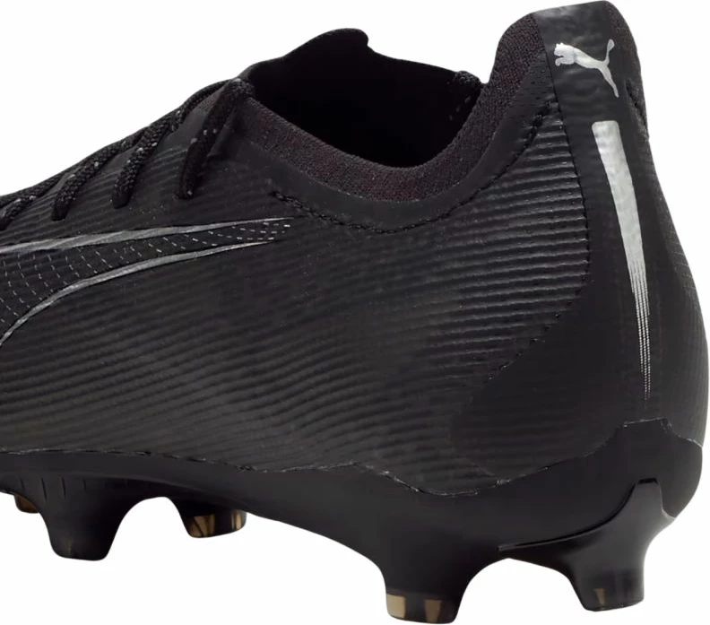 Atlete futbolli Puma për meshkuj, të zeza