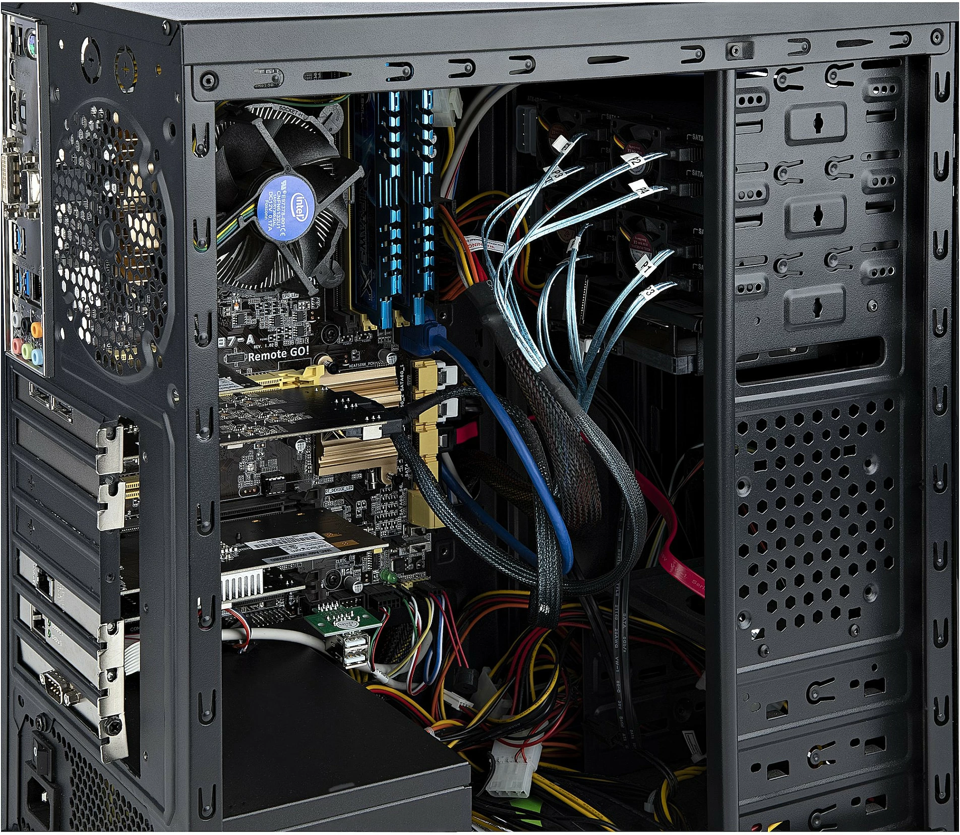 Kartë kontrolleri SATA StarTech 8-Port, PCIe x4 Gen2, 6Gbps, 2x Mini-SAS, me kabllo Mini-SAS në 4x SATA, e zezë