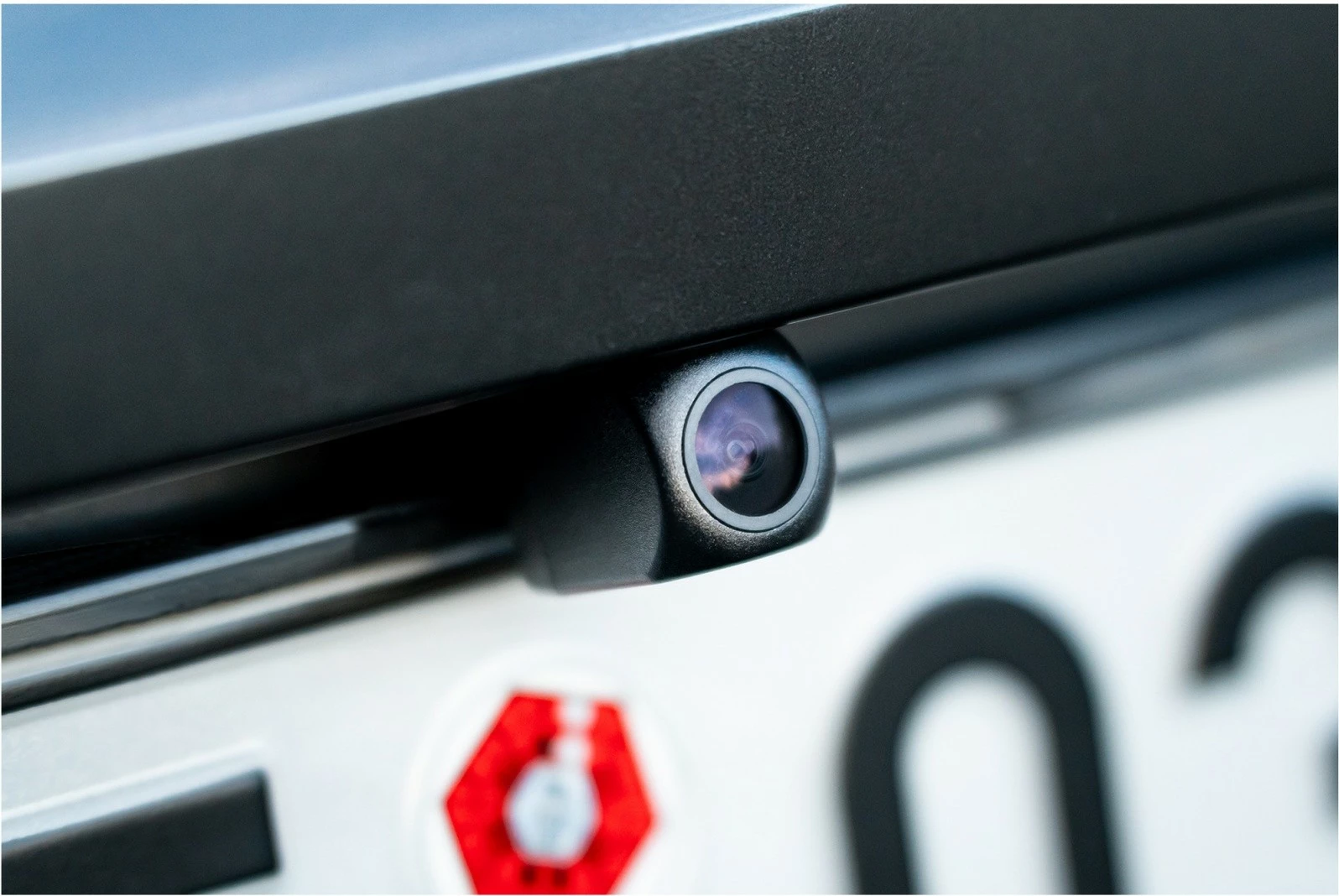 Ekran CarPlay/Android Auto për veturë Sencor SCT M1060BWT, 10.26\" IPS, HD 1060x600, wireless, kamerë mbrapa 1080p, i zi