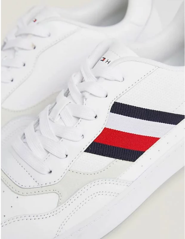 Këpucë Tommy Hilfiger për meshkuj, të bardha