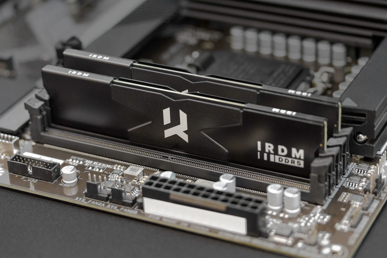 RAM Memorje GoodRam IRDM DDR5 IR-6400D564L32S/32GDC, 32 GB