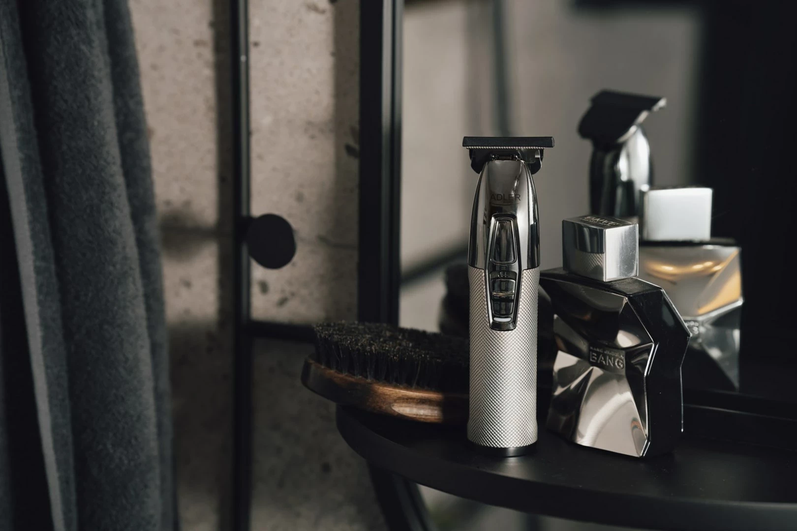 Makinë rroje Adler AD 2836S, Bateri 1400 mAh, Argjendtë