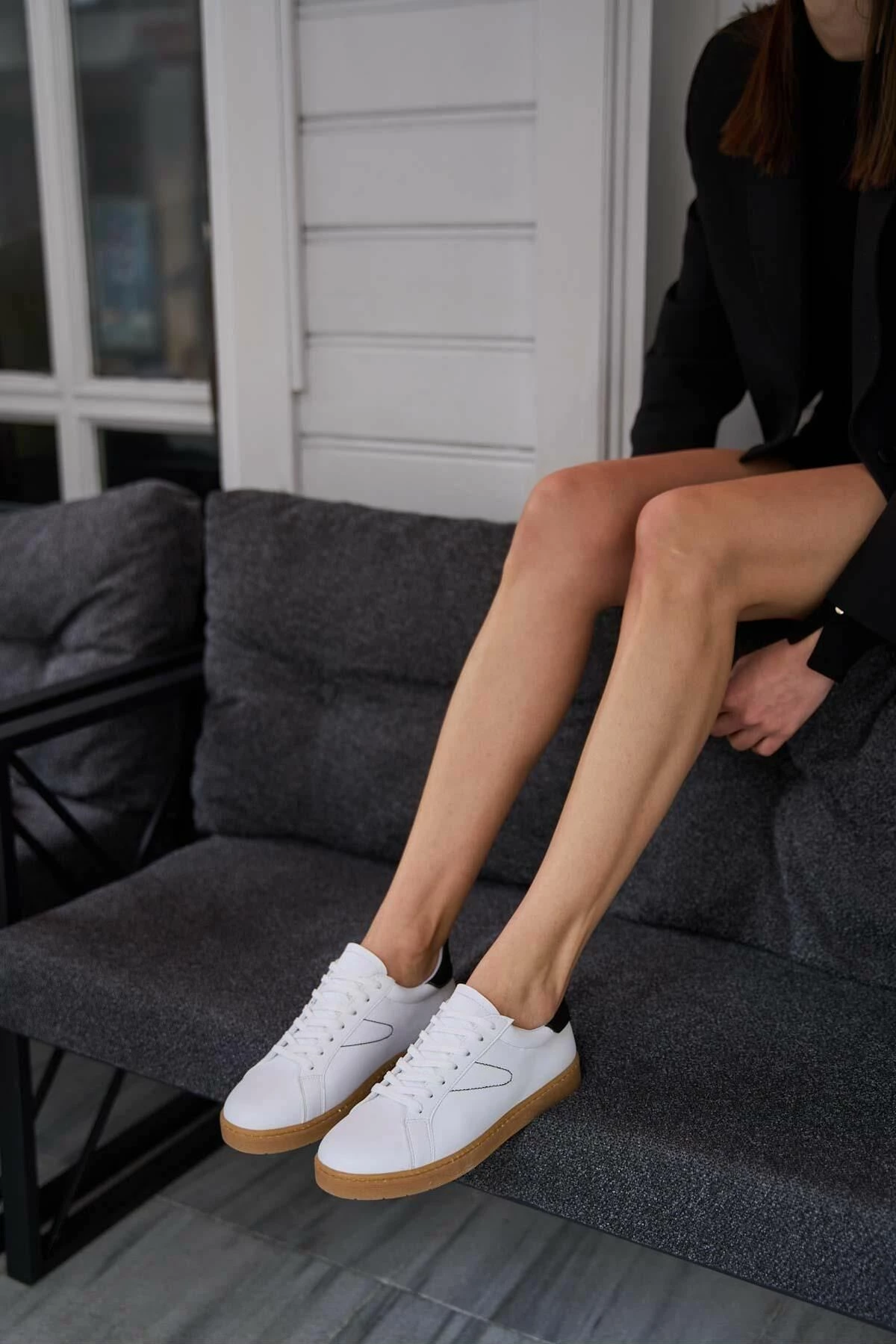 Këpucë për femra Jumeon, MK1340424SR20-001, të bardha dhe të zeza