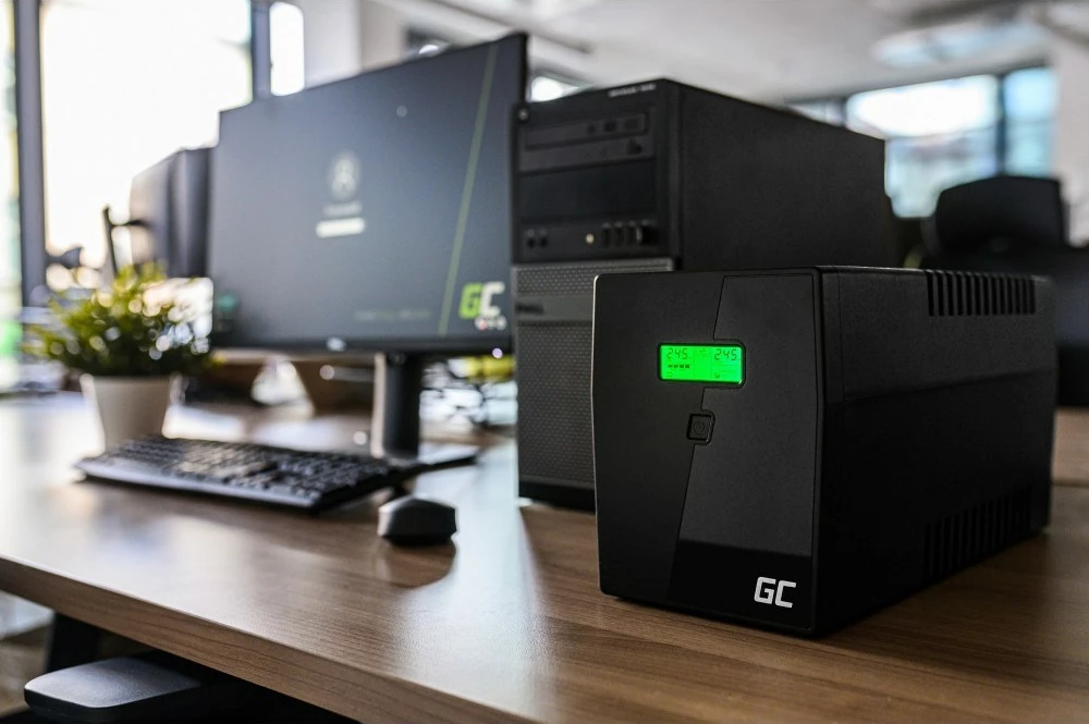 UPS Green Cell UPS05, 3 kVA, 1200W 