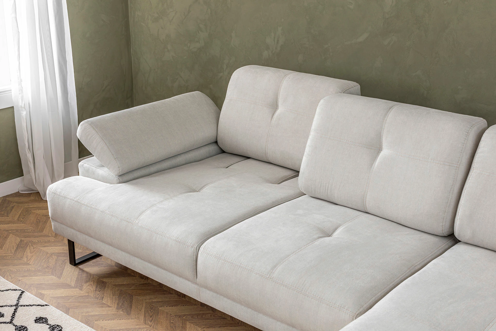 Këndollëse Atelier del Sofa, Mustang Large, e djathtë, bezhë