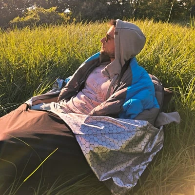 Thes gjumi izolues LayOn CozyBivy 188 x 65 cm, i gjelbër