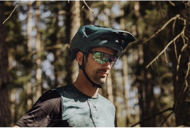 Helmete Venom Gjelber S-m