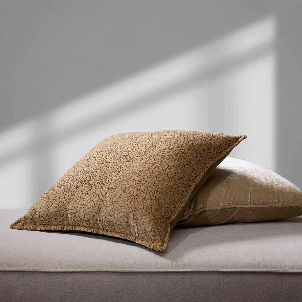 Jastëk dekorativ Tallinn, kadife, bezhë e çelët, 50x50cm