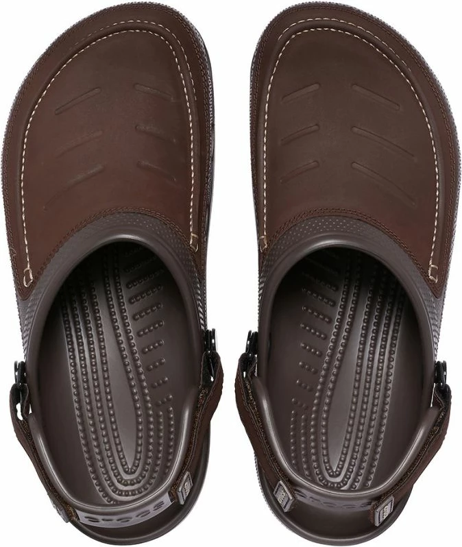 Këpucë Crocs për meshkuj, ngjyrë kafe