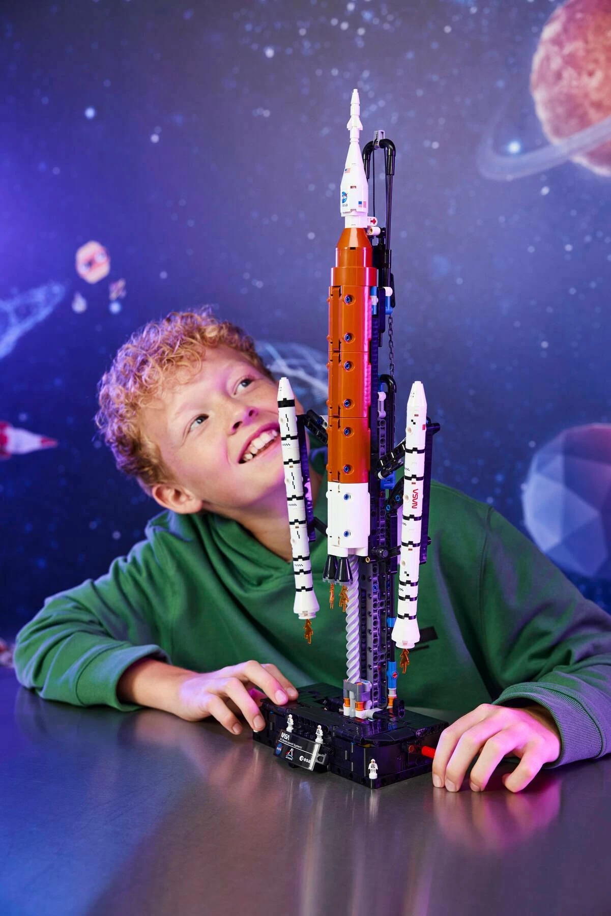 Set ndërtimi LEGO Technic NASA Artemis Space Launch System Rocket 42221, 632 copë, 70 cm