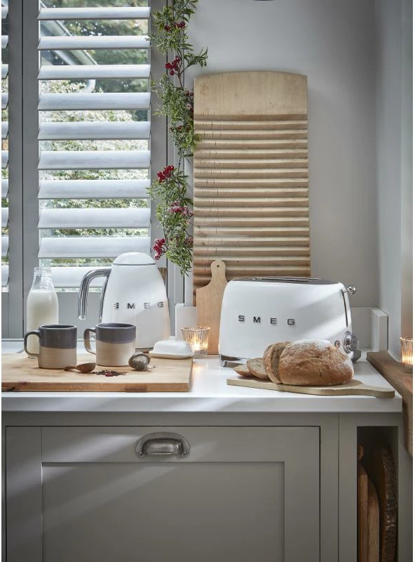 Toster Smeg TSF01WHMEU, e bardhë mat