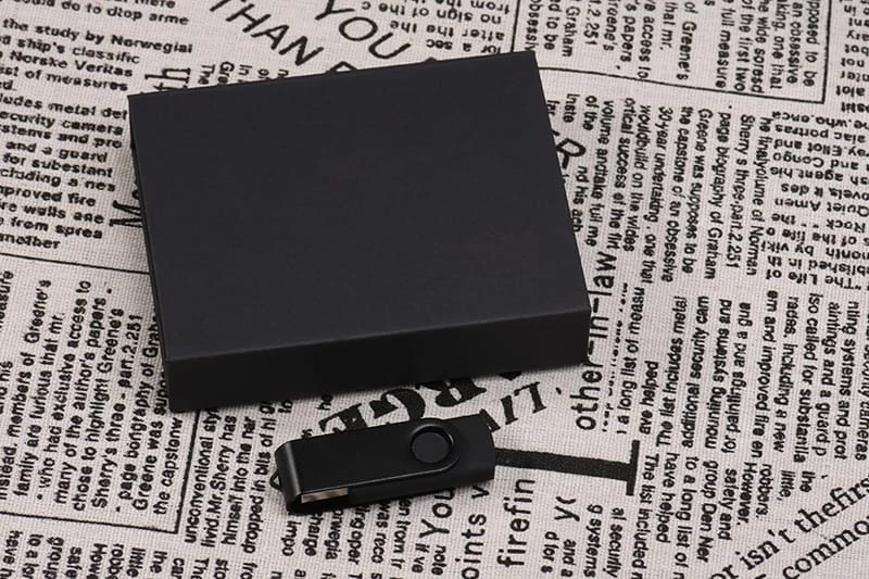 USB Flash Drive 8GB Metalik me Dizajn Premium dhe Kuti Dhuratë
