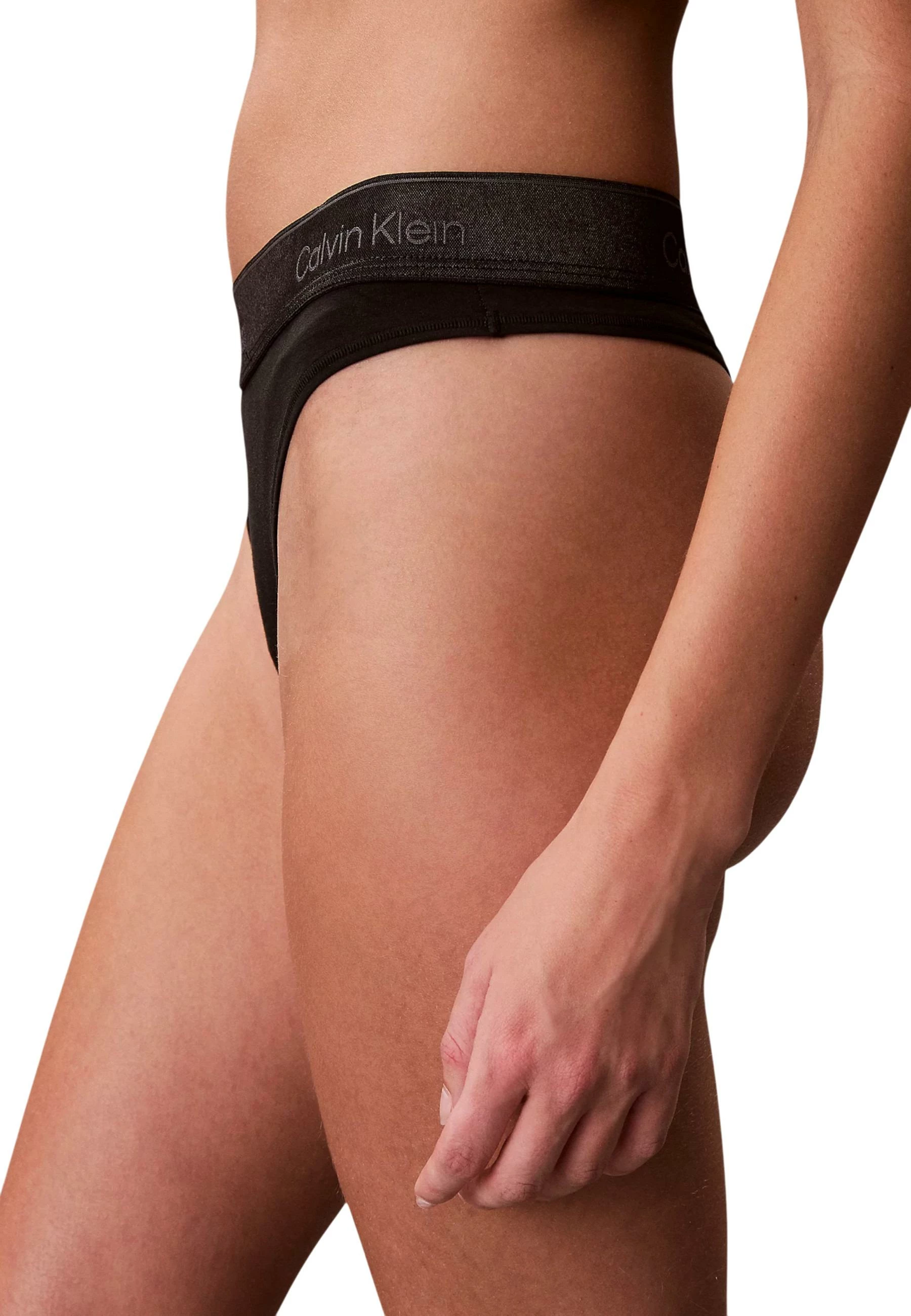 Të brendshme tanga për femra Calvin Klein Underwear LV00QF8826, të zeza [Madhësia: XL]