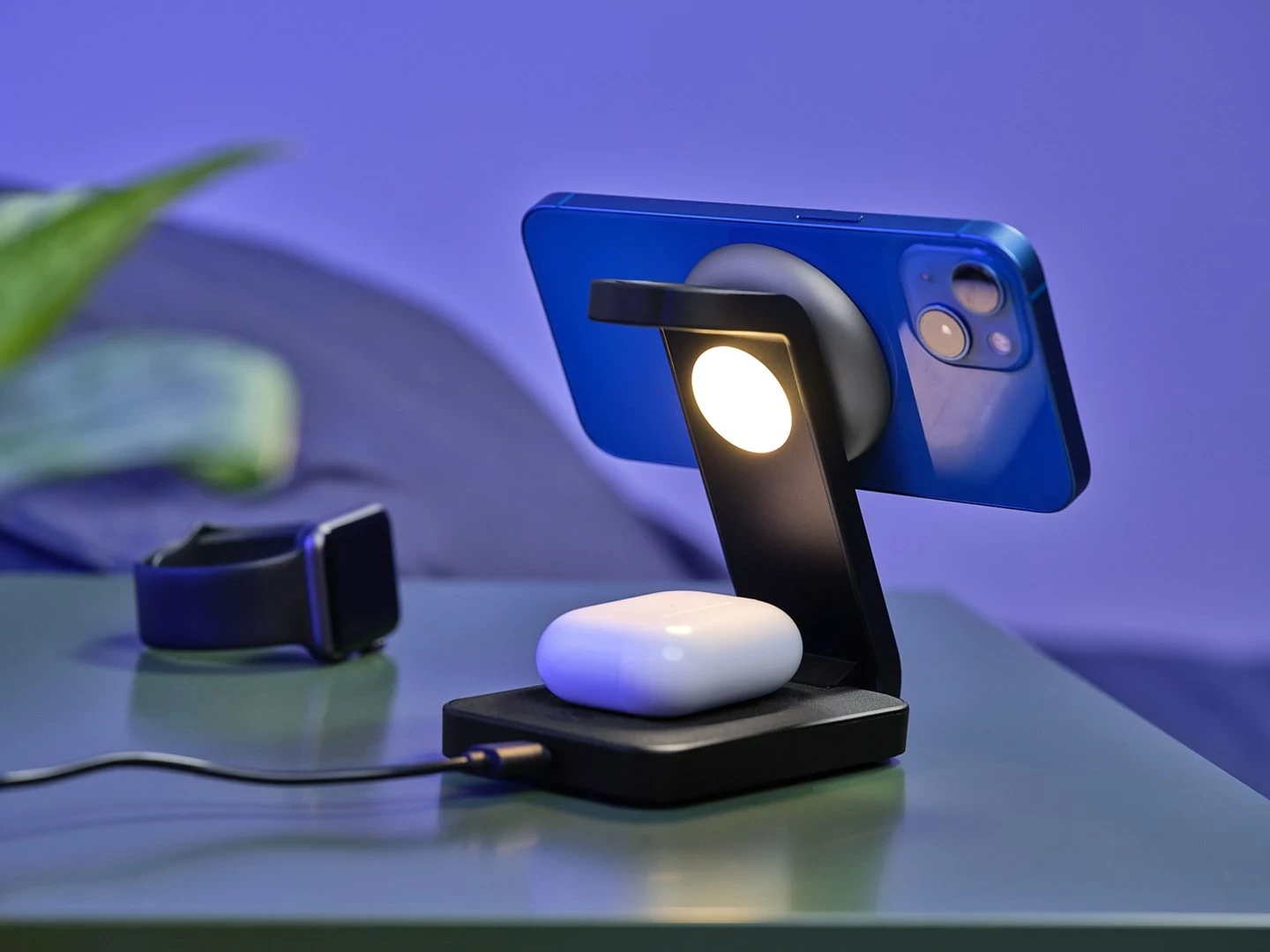 Karikues wireless Trust Viro, për kufje, celular, smartwatch, i zi