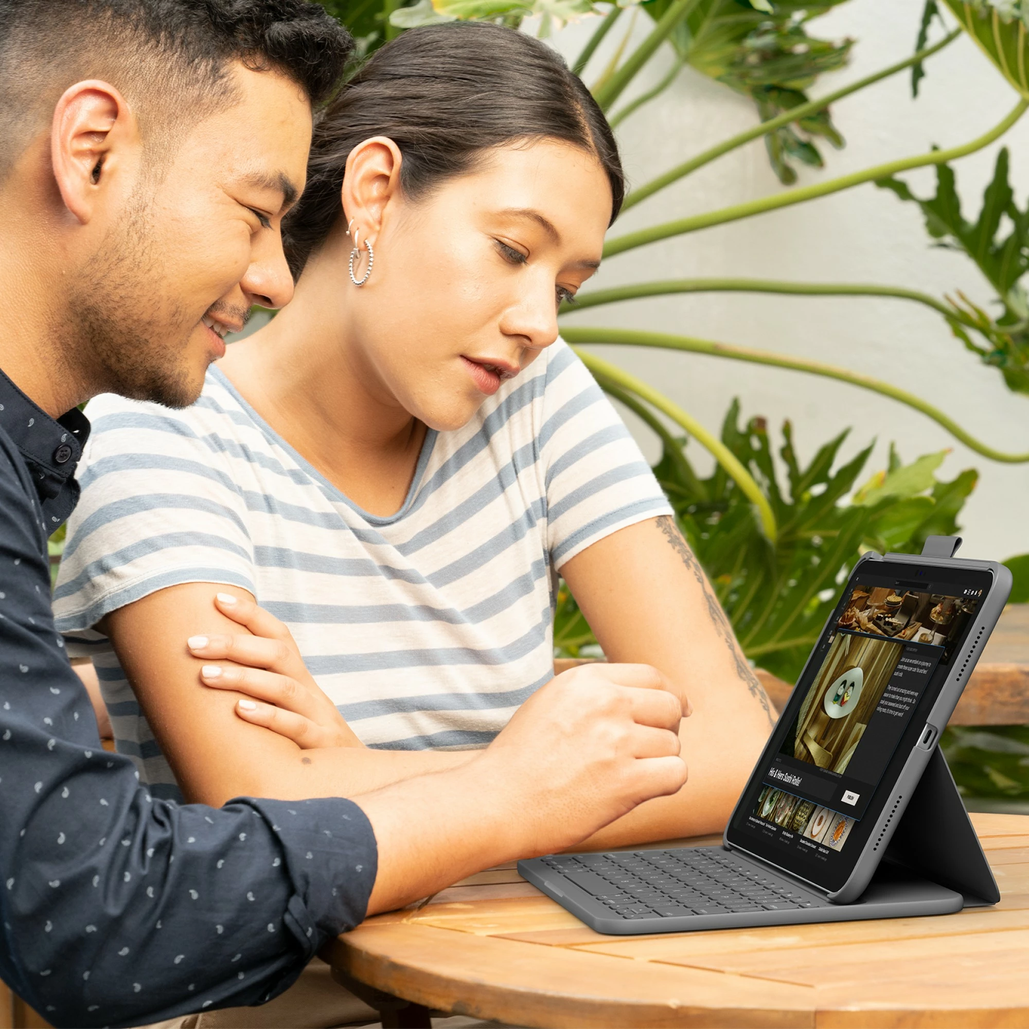 Tastierë wireless Logitech për iPad (10th gen), QWERTZ, Swiss, Bluetooth, Oxford Grey