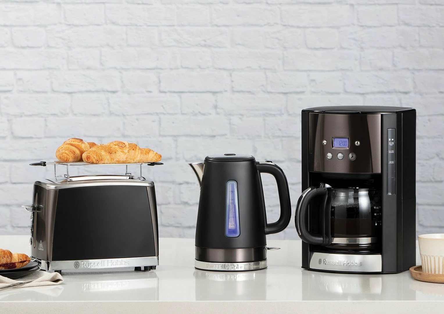 Çajnik elektrik Russell Hobbs 26140-70 1.7L 2400W, matte black