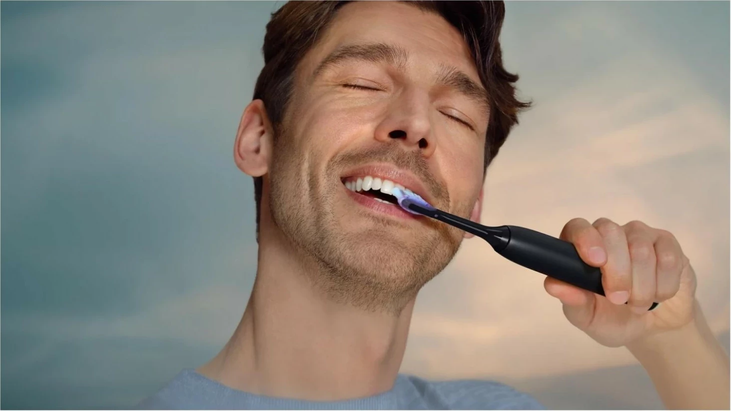 Furçë dhëmbësh sonike Philips Sonicare 7100 HX7421/01, Bluetooth, e zezë