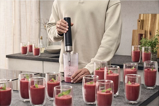 Blender dore kabllos Zwilling XTEND, 250 W, 3 shpejtësi, gotë 0.6L, i zi