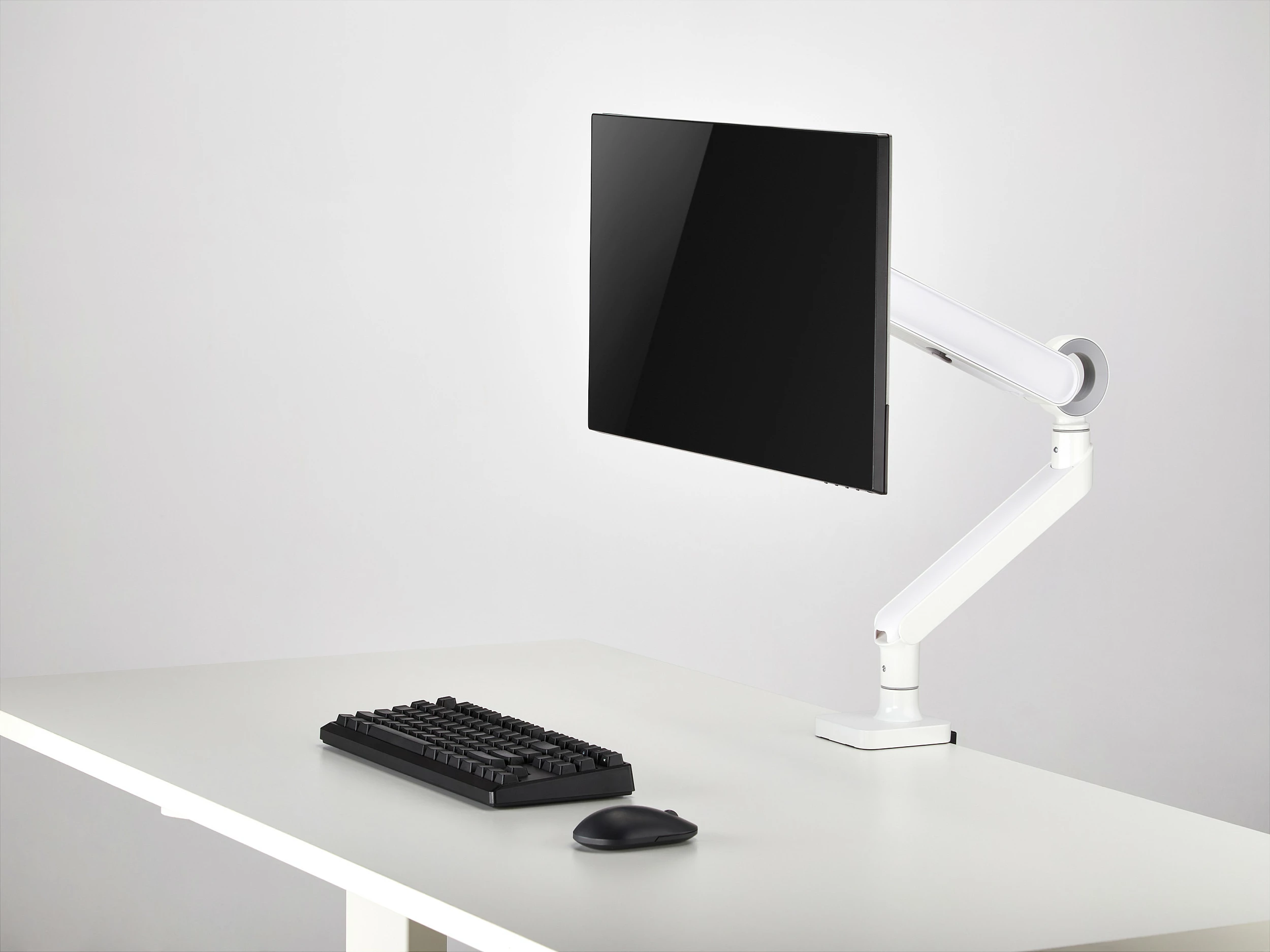 Mbajtës monitori EQUIP 17-35", 1 monitor, VESA 75x75/100x100, gas spring, 10.5 kg, i bardhë