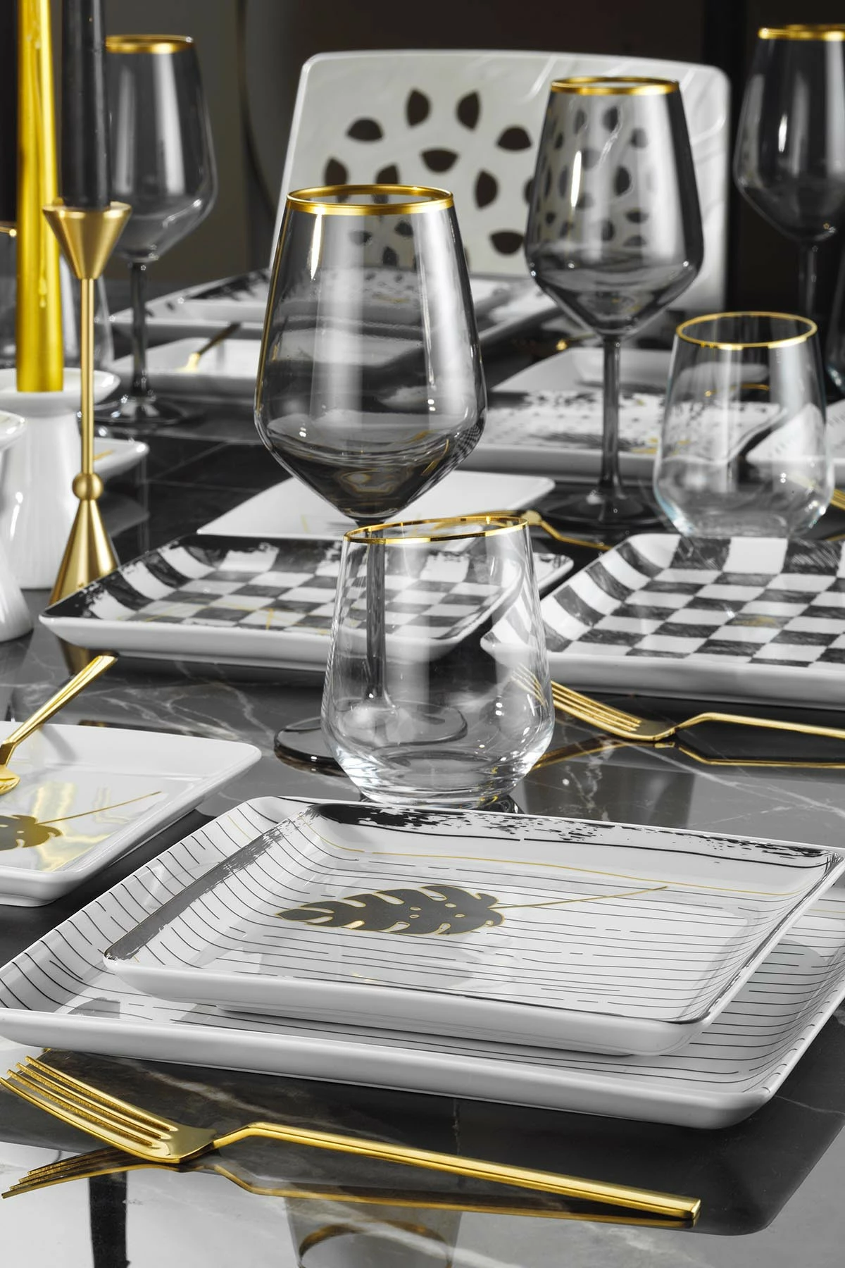 Set pjatash shërbimi, shumëngjyrëshe, 18 copë, Hermia Concept, TAN18Y643011122