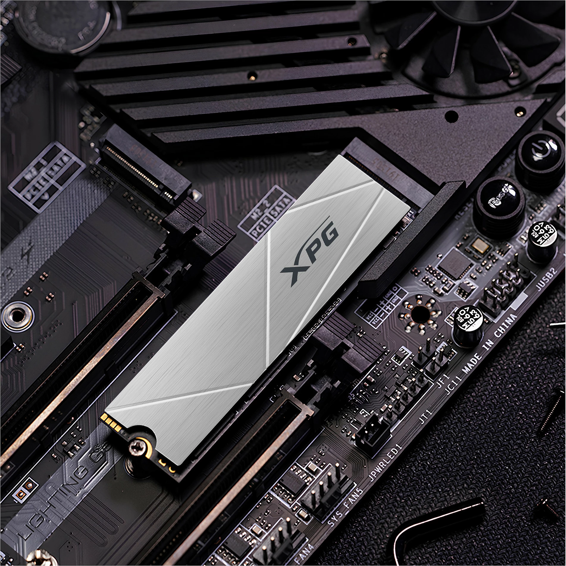SSD i brendshëm ADATA XPG GAMMIX S60, M.2 NVMe PCIe 4.0, 512GB, 4700MB/s, me heatsink, i argjendtë