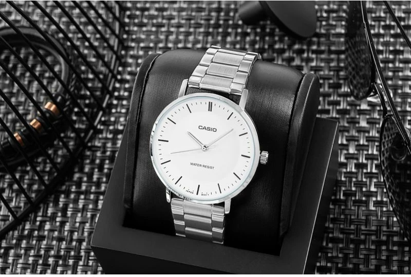 Orë dore për meshkuj CASIO, argjend