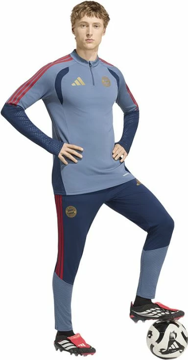 Duks adidas FC Bayern DNA Training Top KF1037 [Madhësia: L]