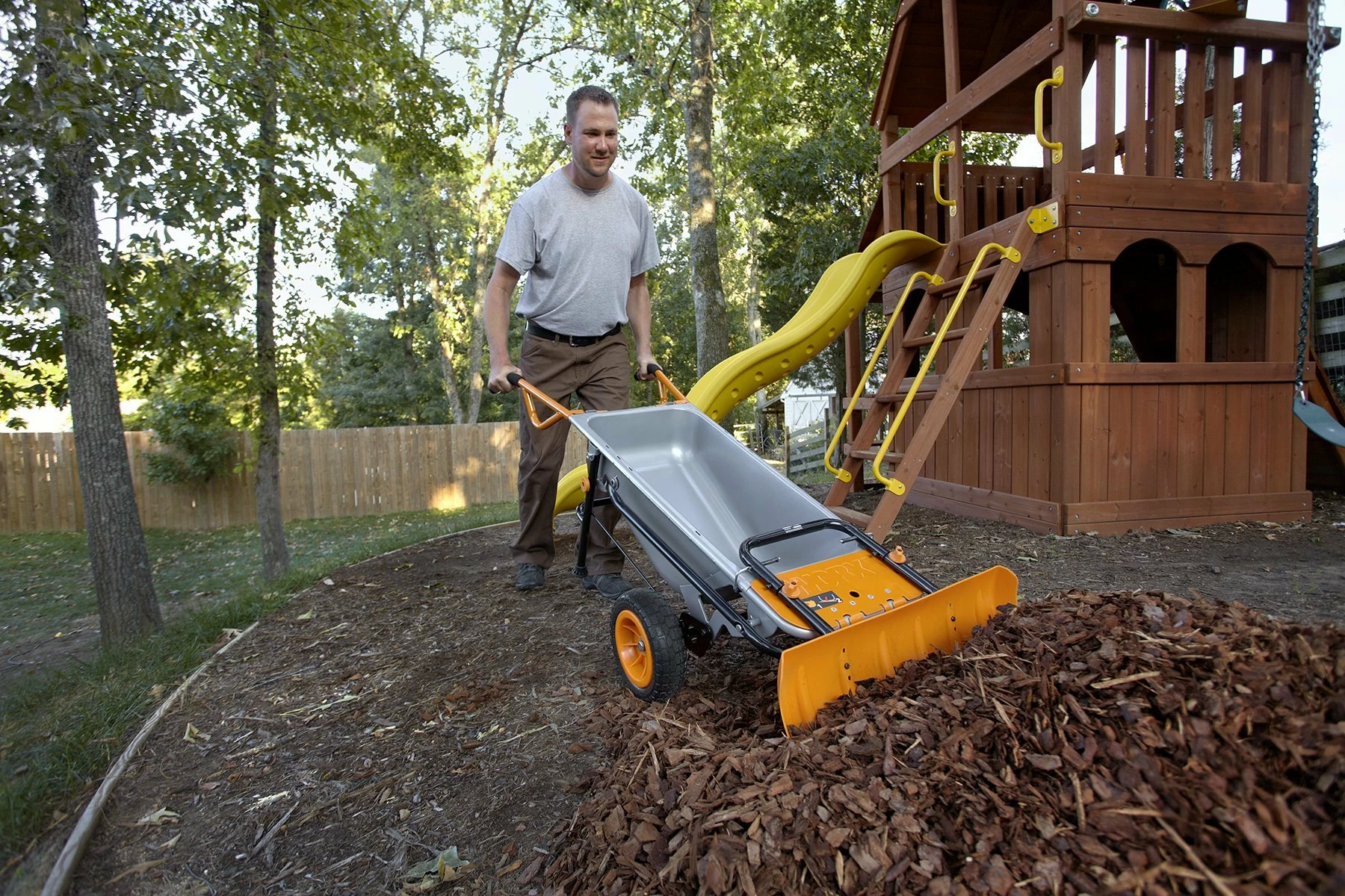 Karrocë dore Worx WG050 110 L 140 kg dy rrota, argjendtë