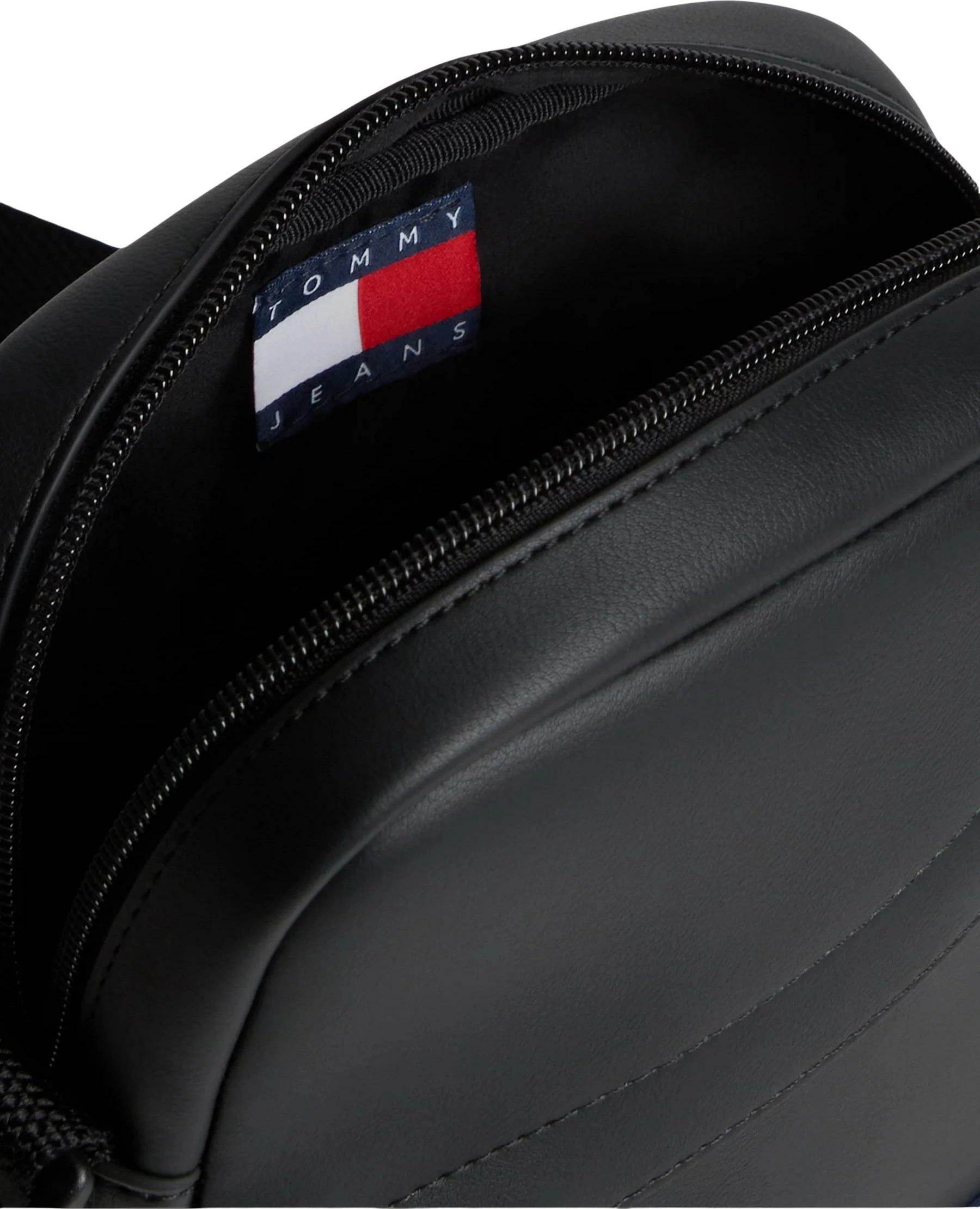 Çantë krahu për meshkuj Tommy Hilfiger TJM Daily PU Reporter AM0AM14608, e zezë