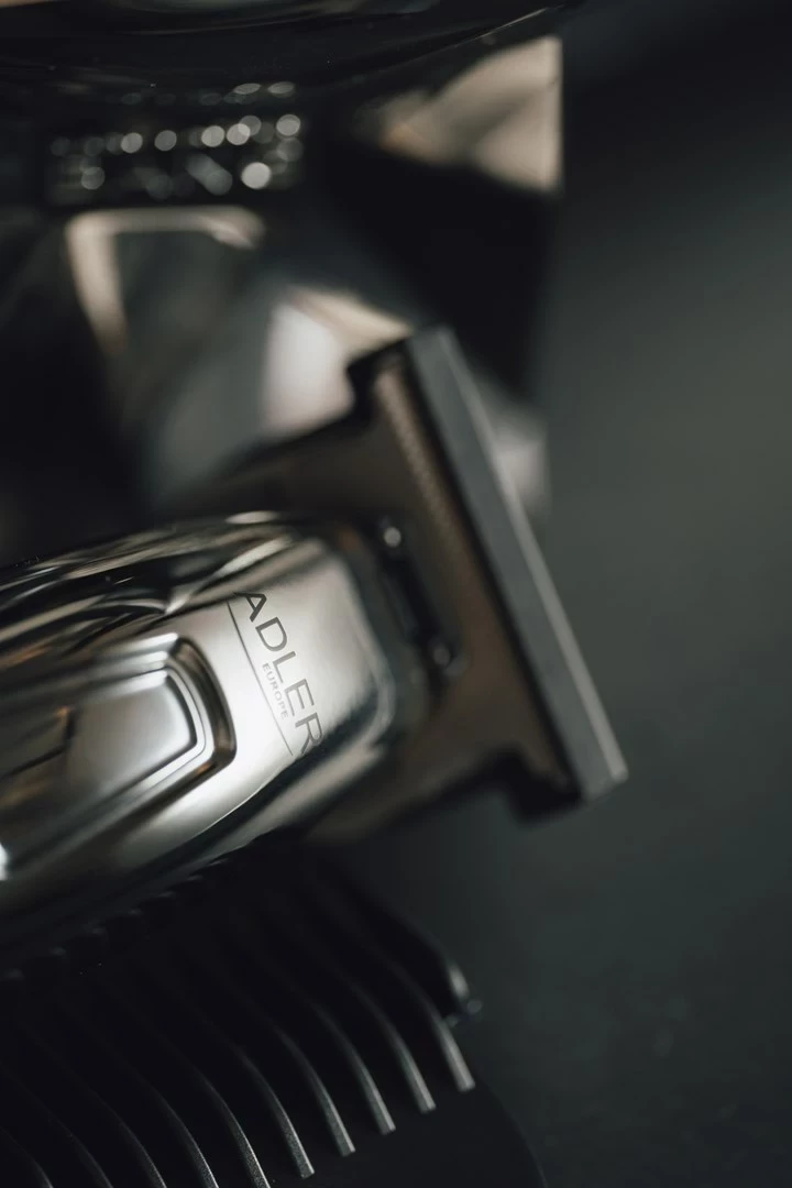 Makinë rroje Adler AD 2836S, Bateri 1400 mAh, Argjendtë