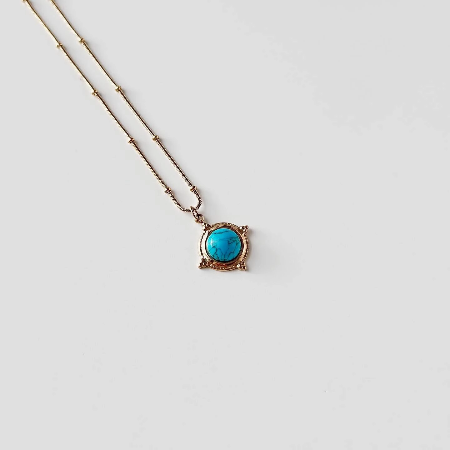Varëse çeliku Jumeon, Finlandë, ngjyrë turquoise dhe ari