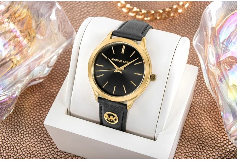 Orë dore femrash Michael Kors Slim Runway MK7553, e zezë, me kuti