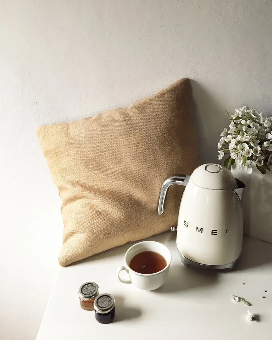 Çajnik SMEG 50's Style KLF03CREU, Krem
