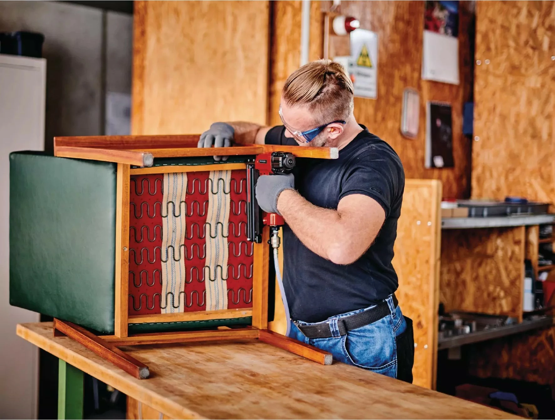 Kompresor ajri Einhell TC-AC 200/24/8 OF, 24L, 8 bar, 1200W, kuq/zi