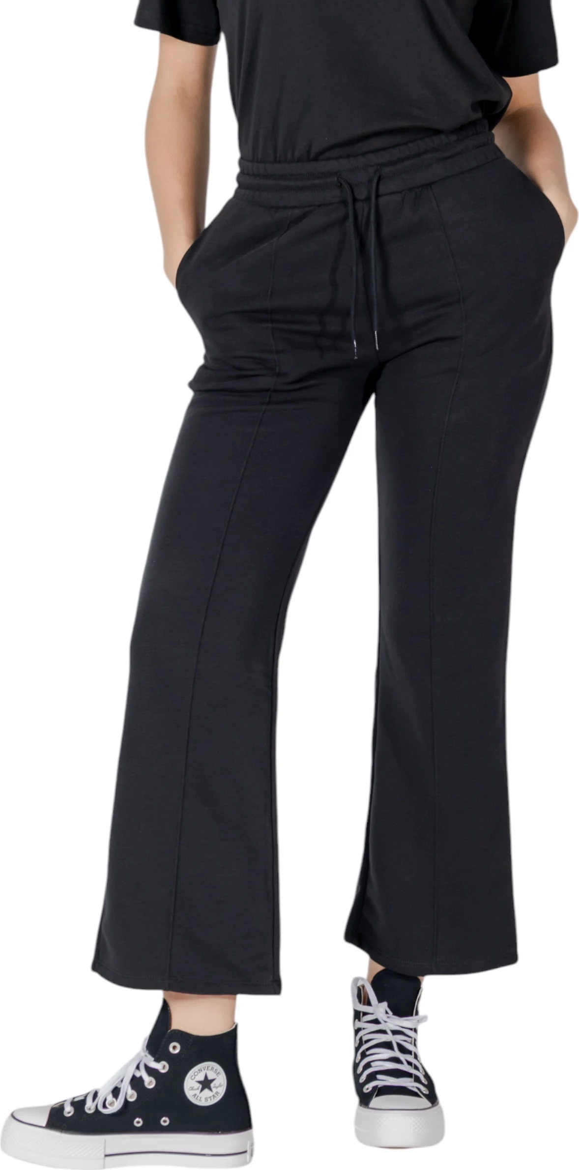 Pantallona sportive për femra Converse Star Chevron Open Hem Pant 10028418-A03, të zeza [Madhësia: L]