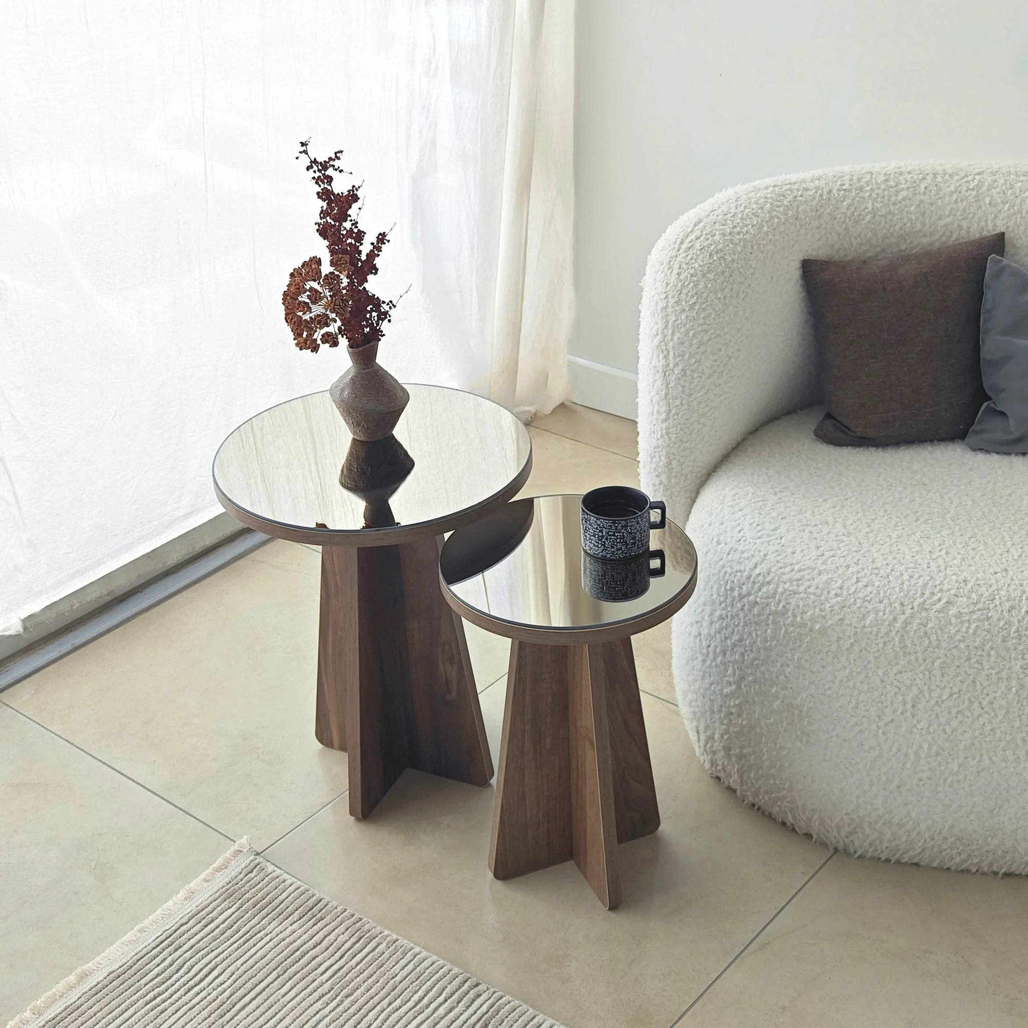 Set tavolinash anësore Skye Decor, Luna 2, bronzi, arr