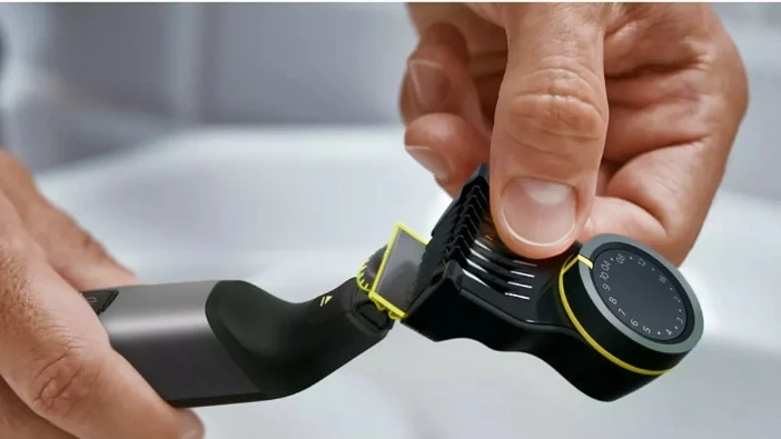 Makinë rroje Philips OneBlade Pro 360 QP6552/15, 20 gjatësi 0.4-10 mm, 120 min, IPX7, me aksesorë, e zezë/gri