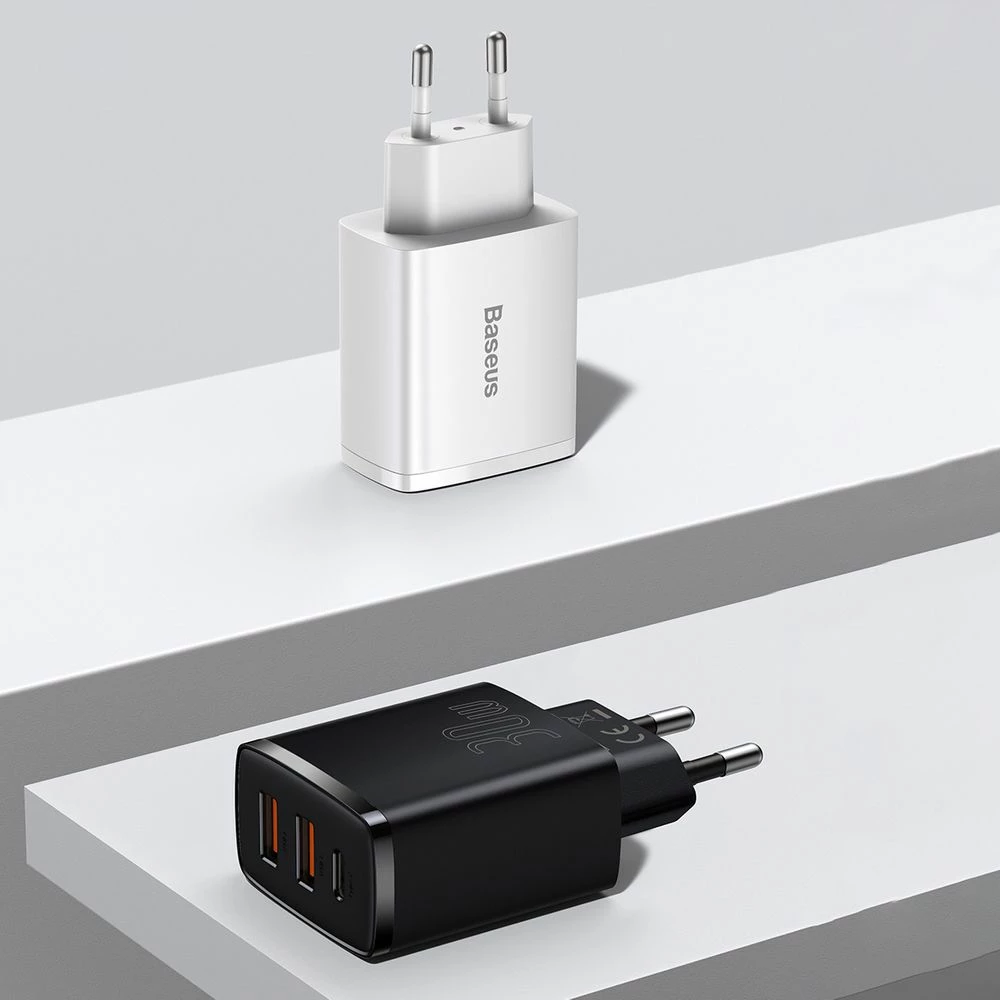 Karikues muri Baseus CCXJ-E01 30W 2x USB-A + 1x USB-C PD/QC, i zi