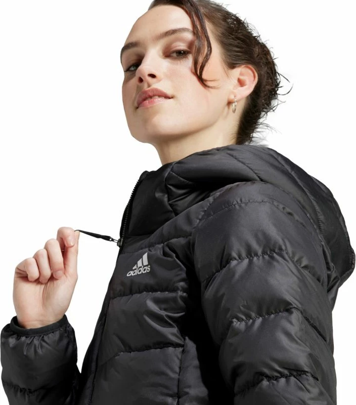 Jakne adidas për femra, e zezë